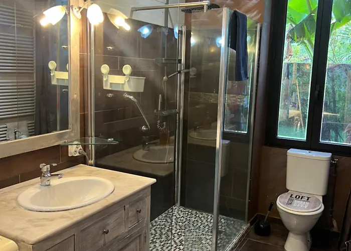 A La Ferme Avec Piscine Urgosse