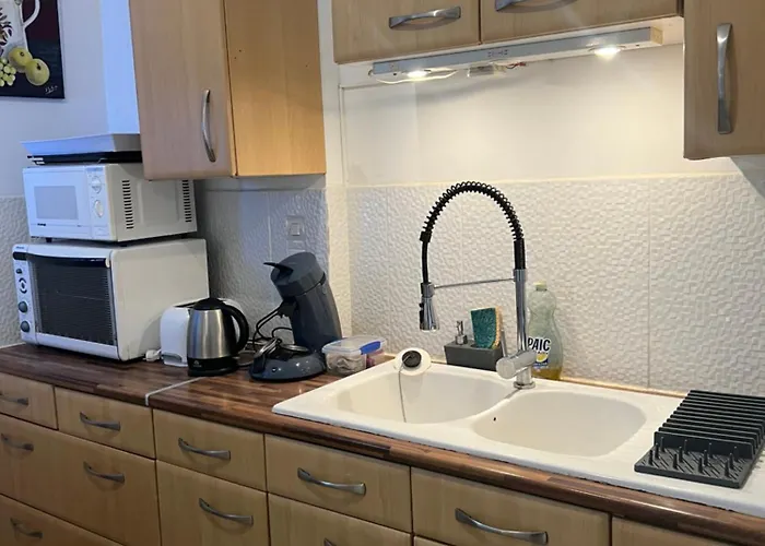 A La Ferme Avec Piscine Urgosse